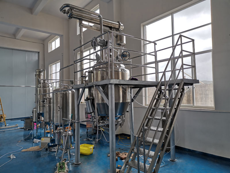 生物碱提取与药酒生产解决方案 | 提取罐 · 一机多用，双场景适配