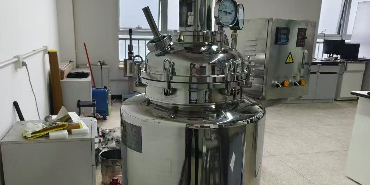 重庆某科研单位50L搅拌反应釜项目 | 核谷天富非标定制科研设备